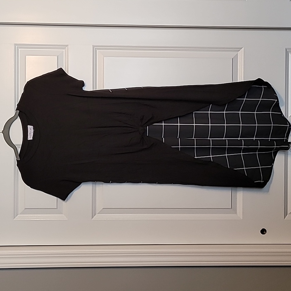 The line of style tie front tunic